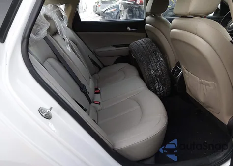 2017 Kia Optima Ex z USA, uszkodzony, nr VIN 5XXGU4L37HG159253